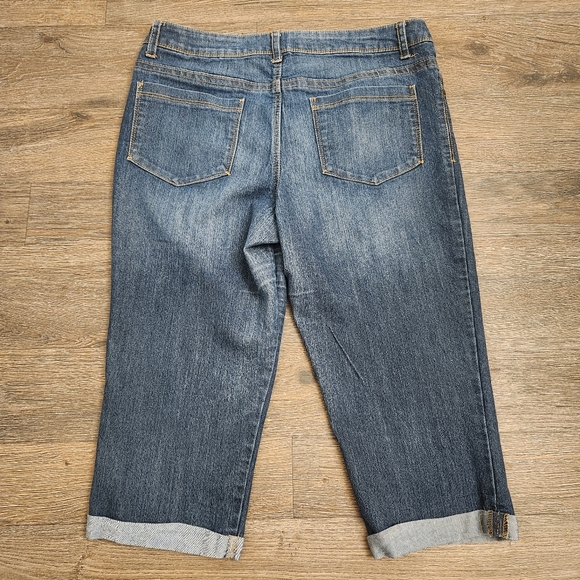 Faded Glory Women's Capri Pants Size 16 Comfortable Casual Summer Style - Picture 2 of 4